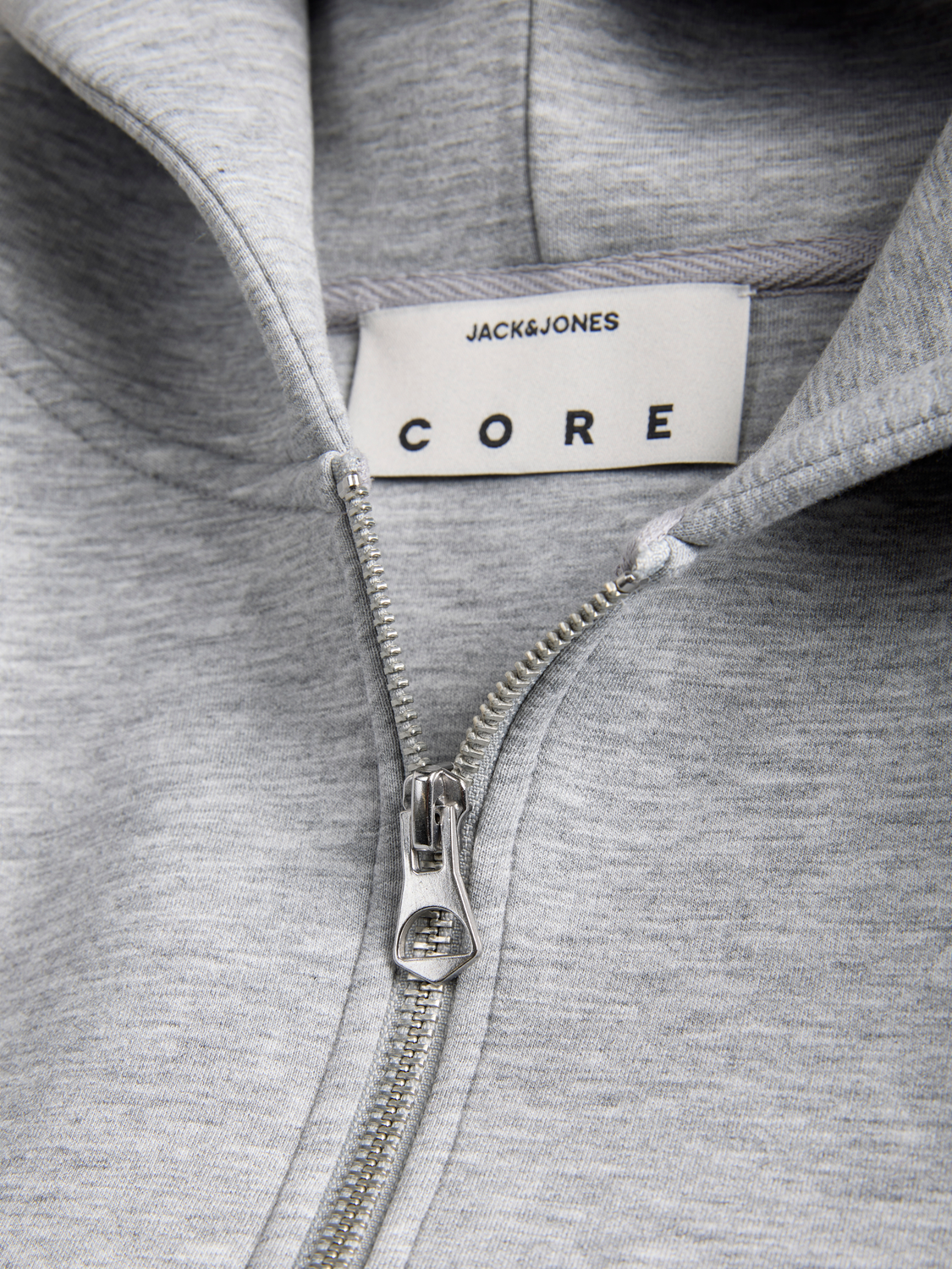 model_shot-detail